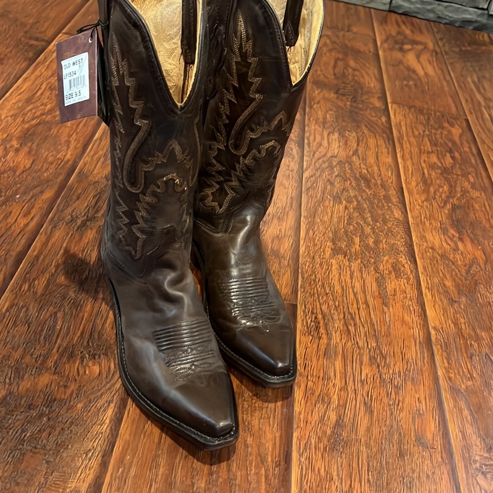 Old West Women’s Snip Toe Cowboy Boots Brown NWT